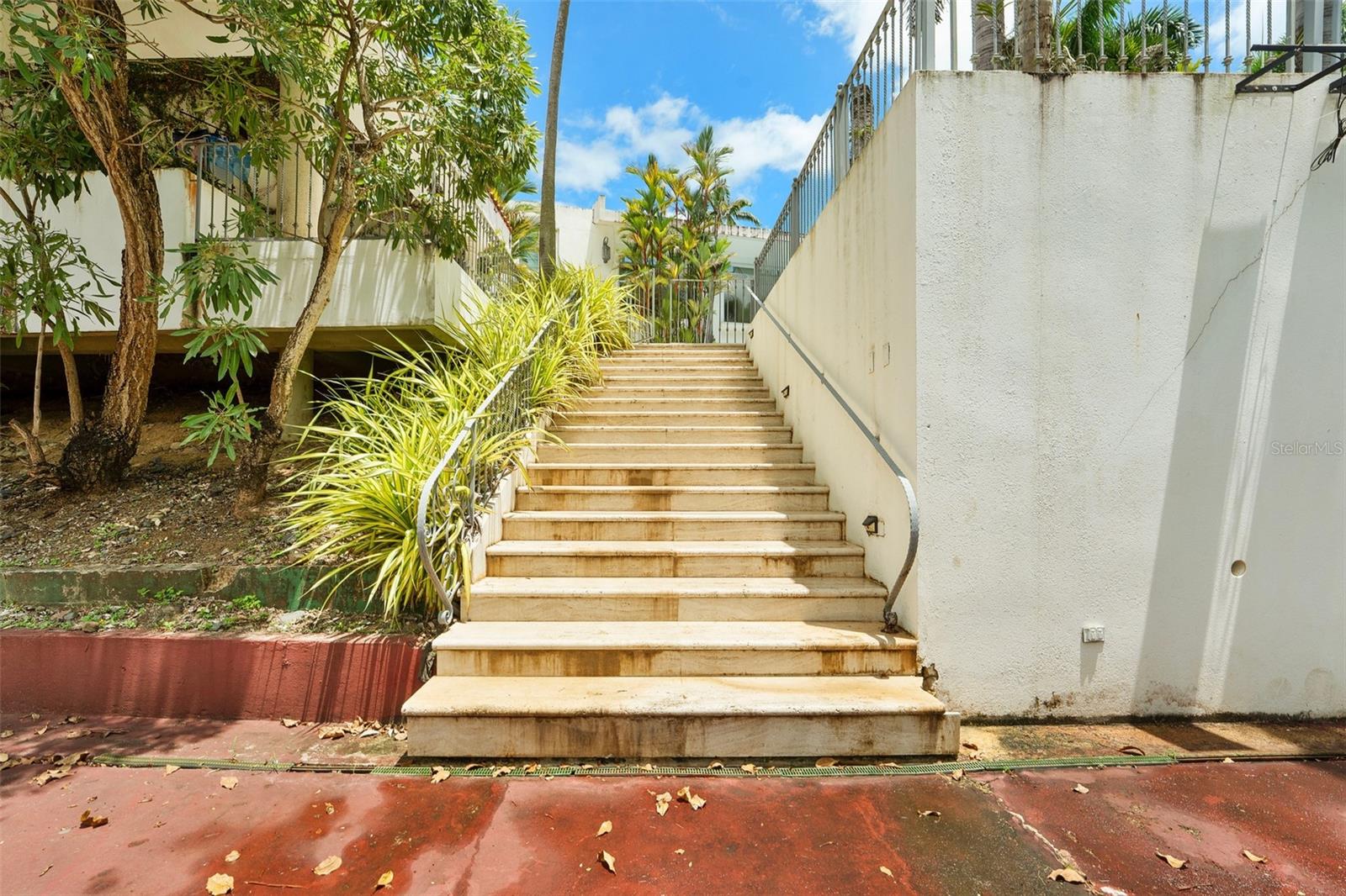URB. SAN FRANCISCO - Residential