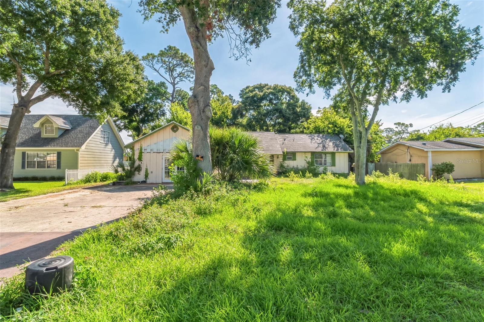 1511 CENTER AVENUE