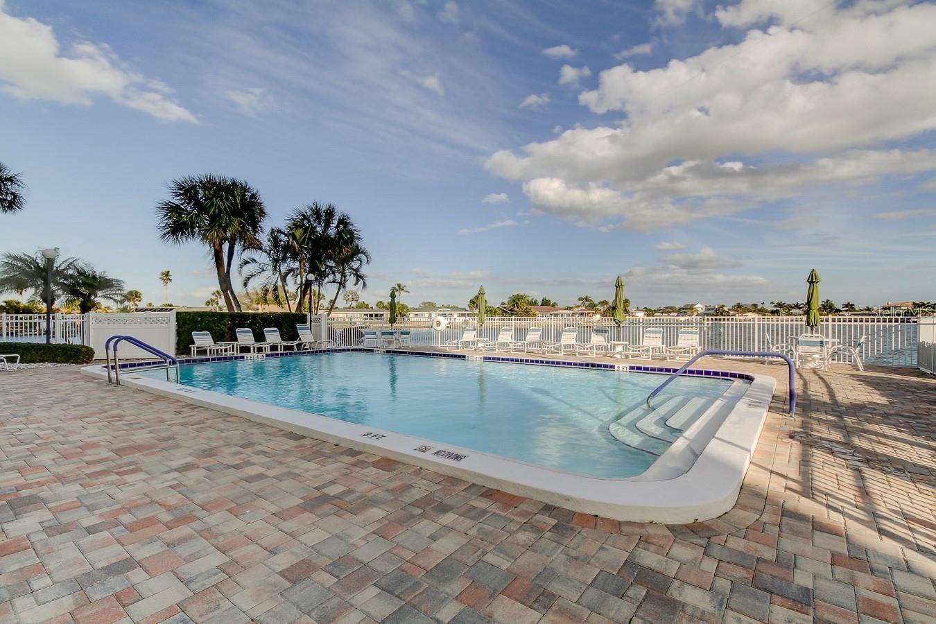 THREE PALMS POINTE CONDO - Residential