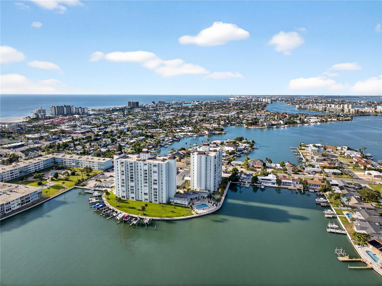 THREE PALMS POINTE CONDO - Residential