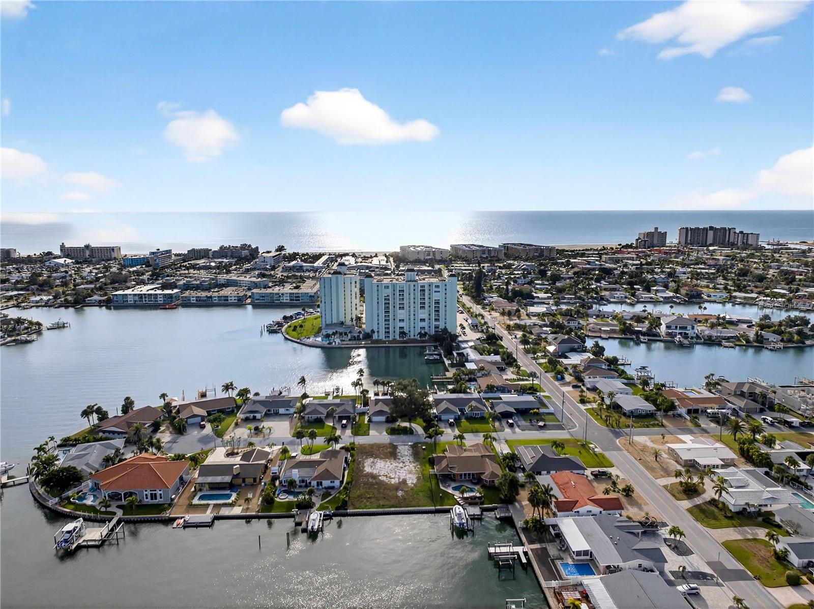 THREE PALMS POINTE CONDO - Residential