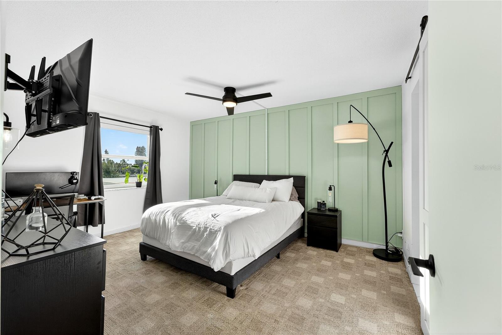 THREE PALMS POINTE CONDO - Residential