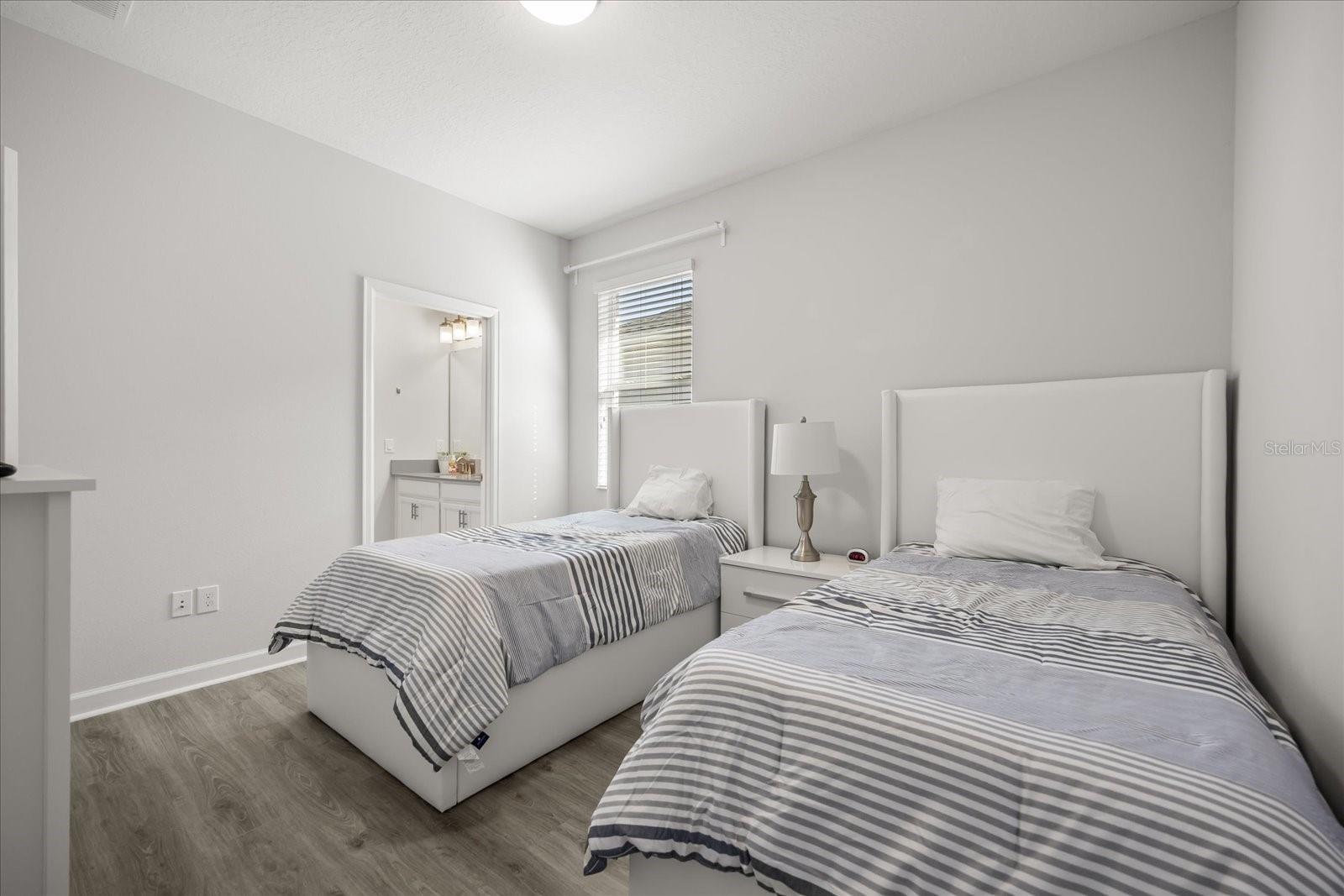 STOREY LAKE TR K - Residential