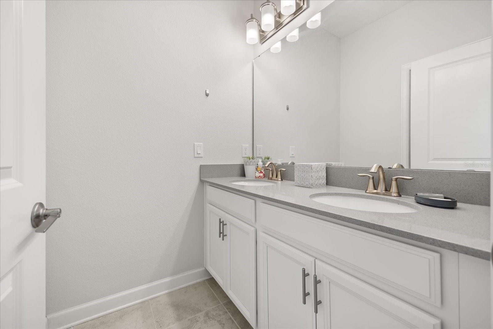 STOREY LAKE TR K - Residential