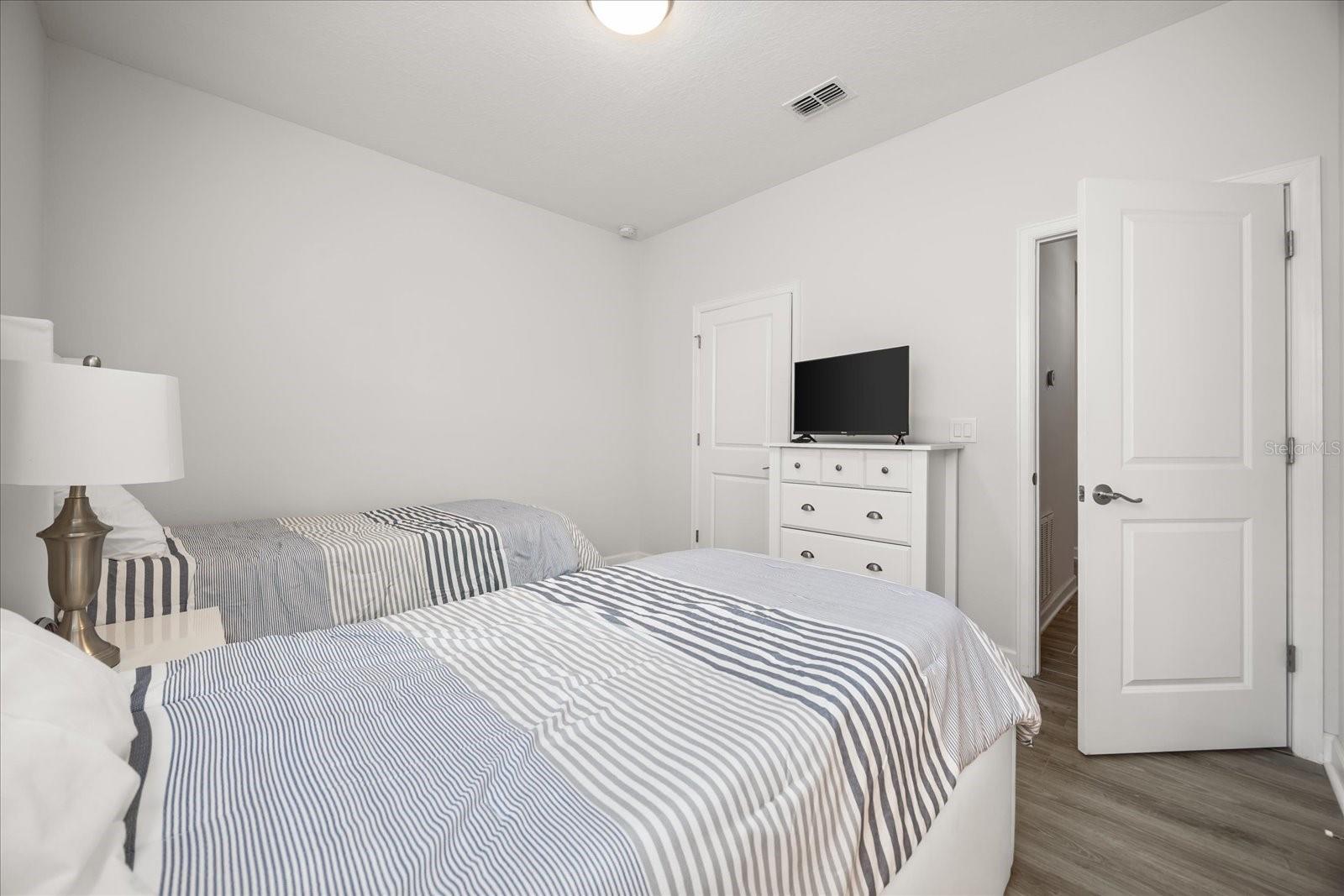 STOREY LAKE TR K - Residential