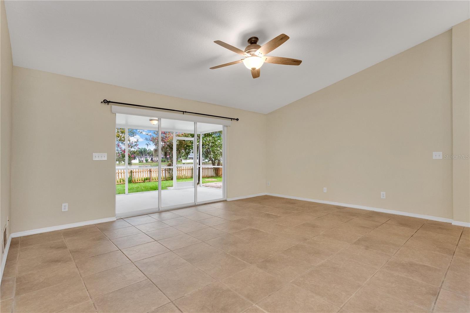 11813 COLYAR LANE