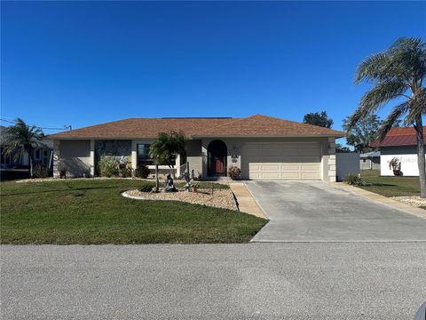 A home in PORT CHARLOTTE