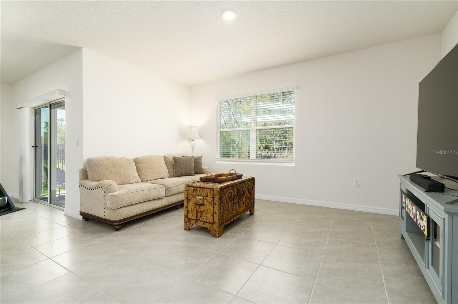 RIVIERA BELLA UN 9C - Residential