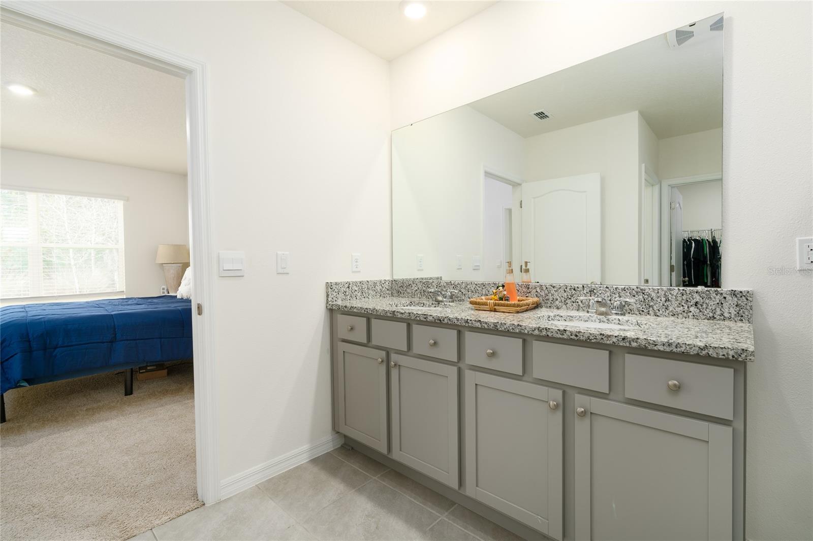 RIVIERA BELLA UN 9C - Residential