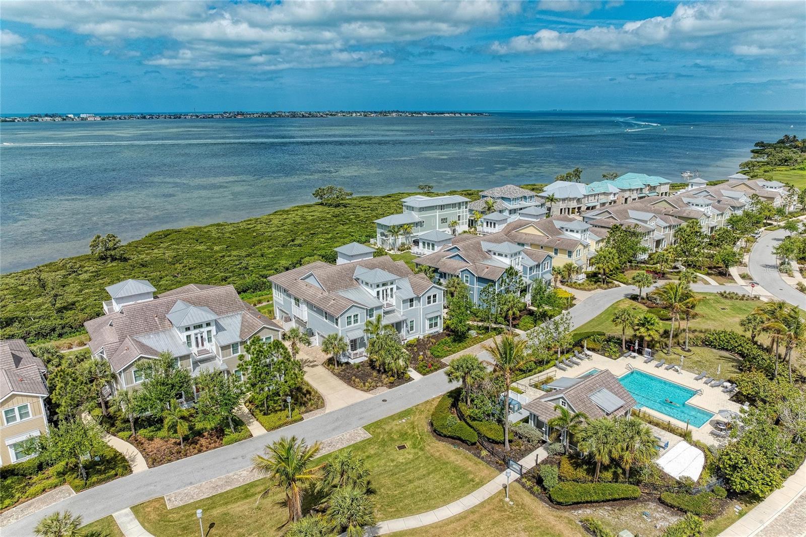 HARBOUR ISLE - EDGEWATER WALK - Residential