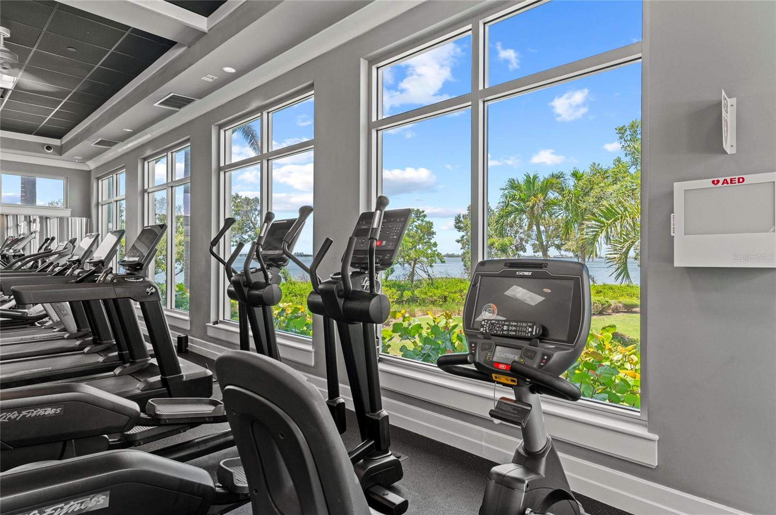 HARBOUR ISLE - EDGEWATER WALK - Residential