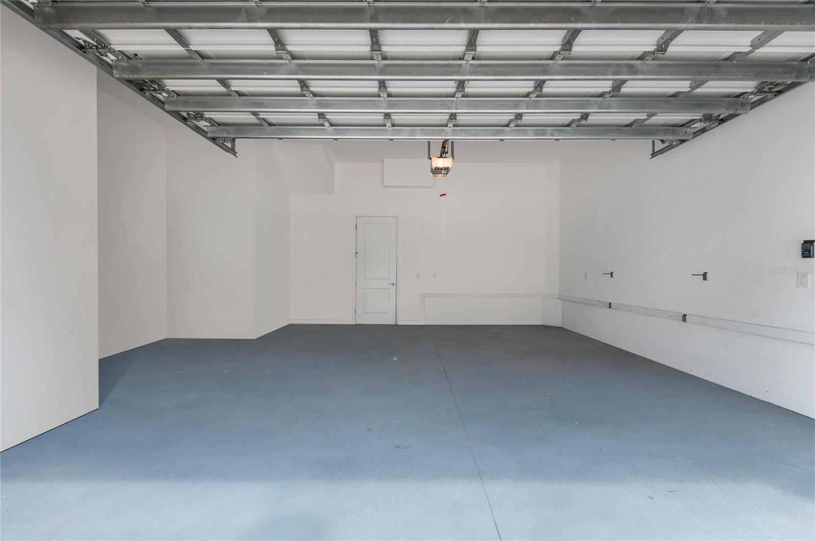 HARBOUR ISLE - EDGEWATER WALK - Residential