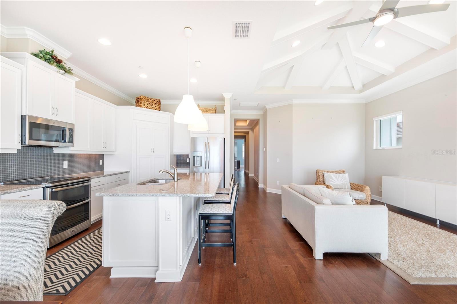 HARBOUR ISLE - EDGEWATER WALK - Residential