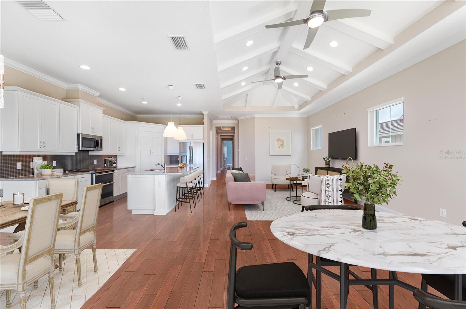 HARBOUR ISLE - EDGEWATER WALK - Residential