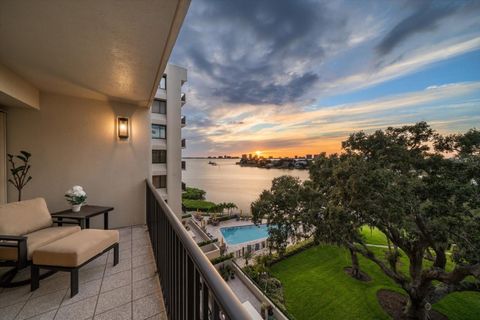 4 BELLEVIEW BOULEVARD 507 BELLEAIR FL 33756