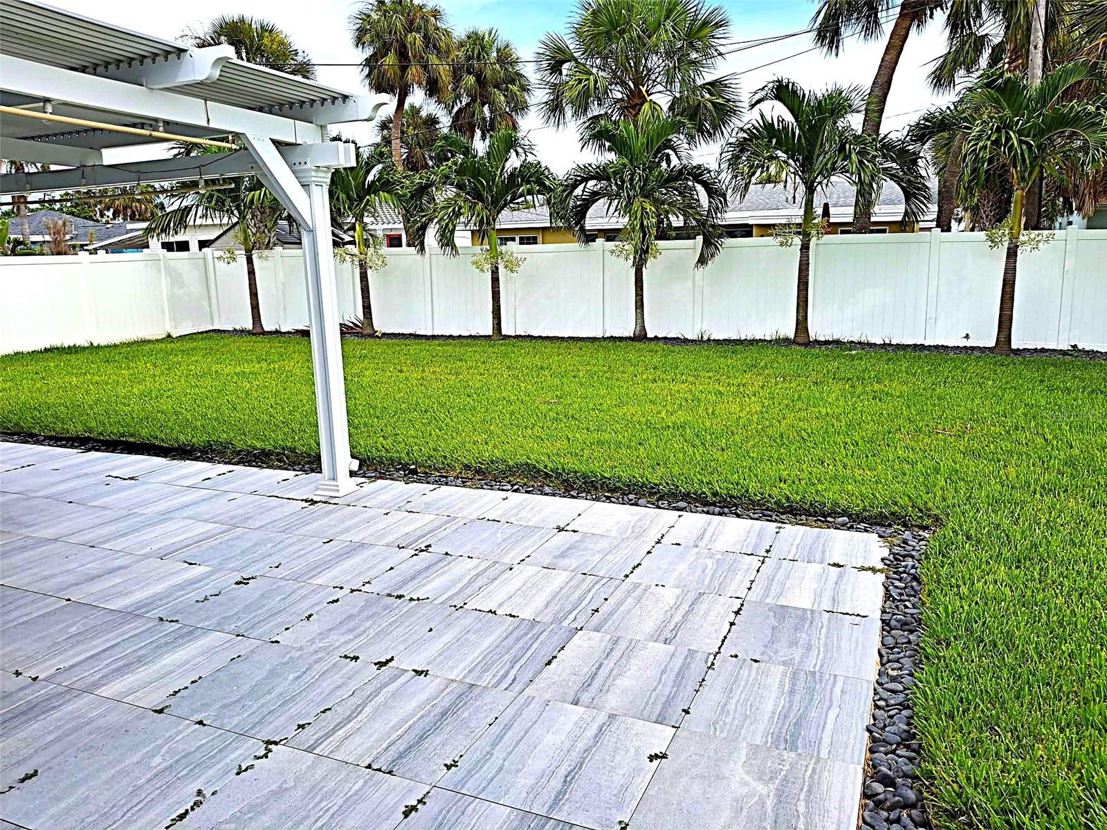 ST PETERSBURG BEACH NORTH UNIT 4 - Residential