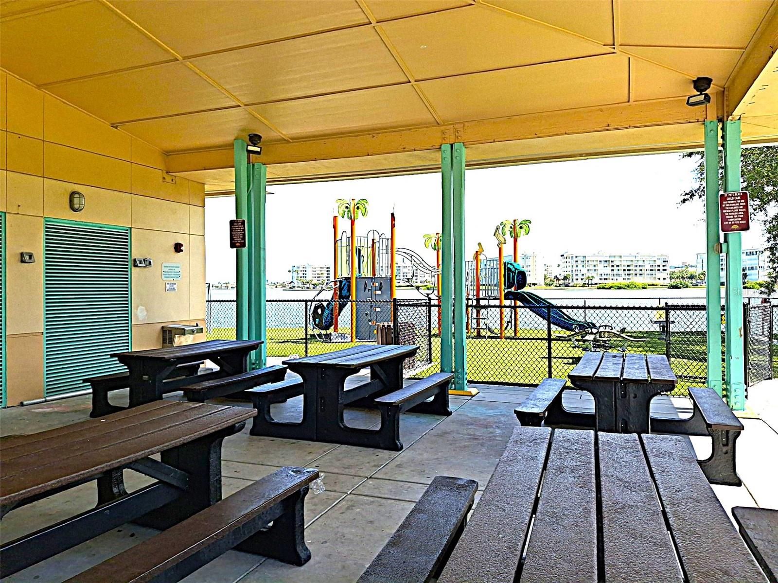 ST PETERSBURG BEACH NORTH UNIT 4 - Residential