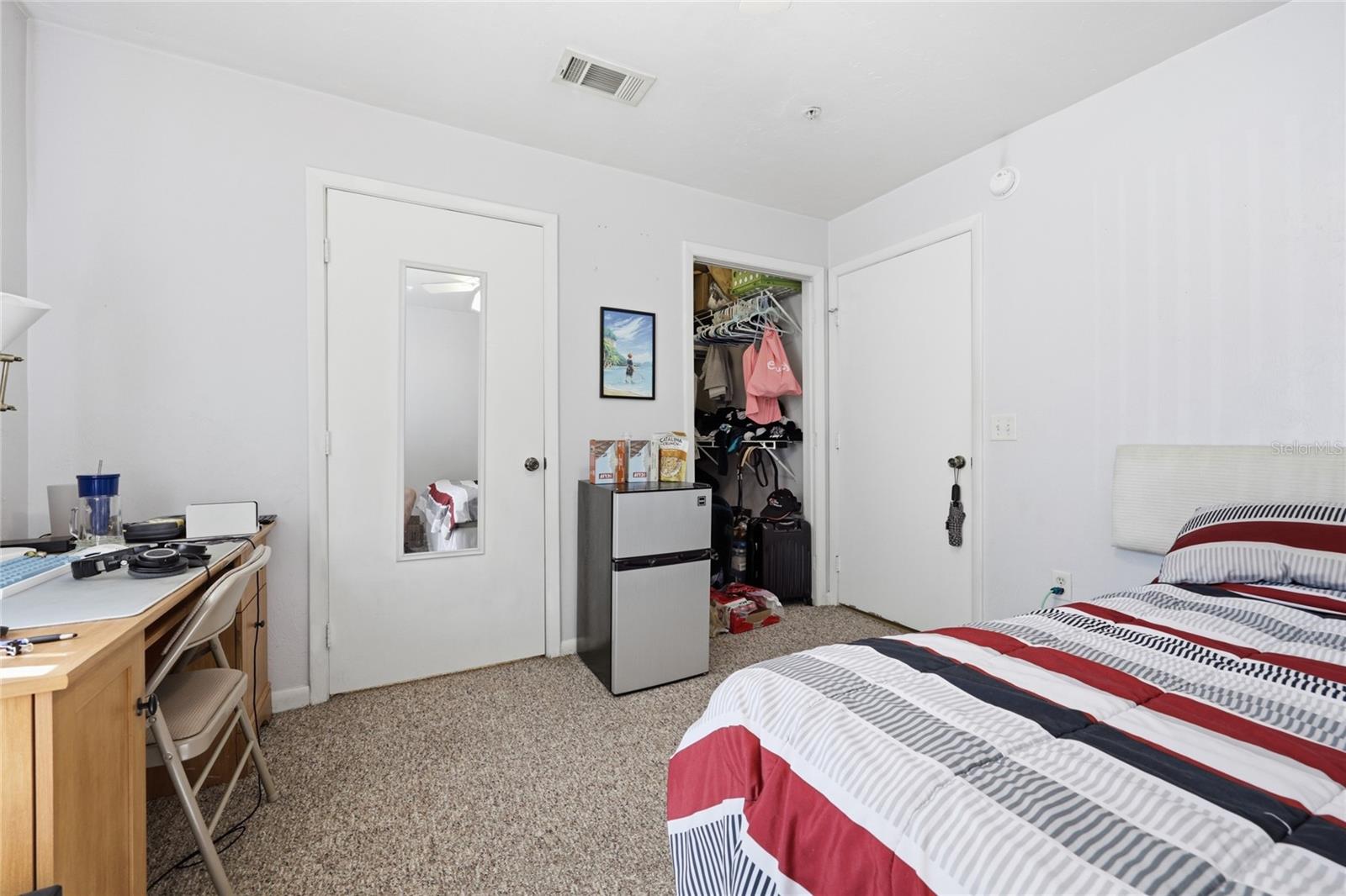 COUNTRYSIDE UNIVERSITY - Residential