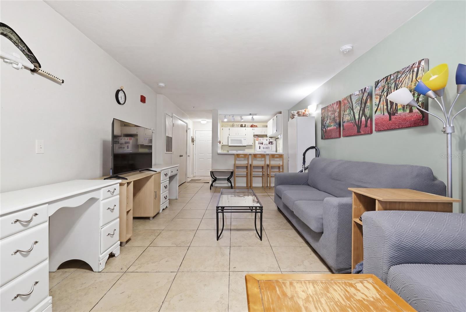 COUNTRYSIDE UNIVERSITY - Residential