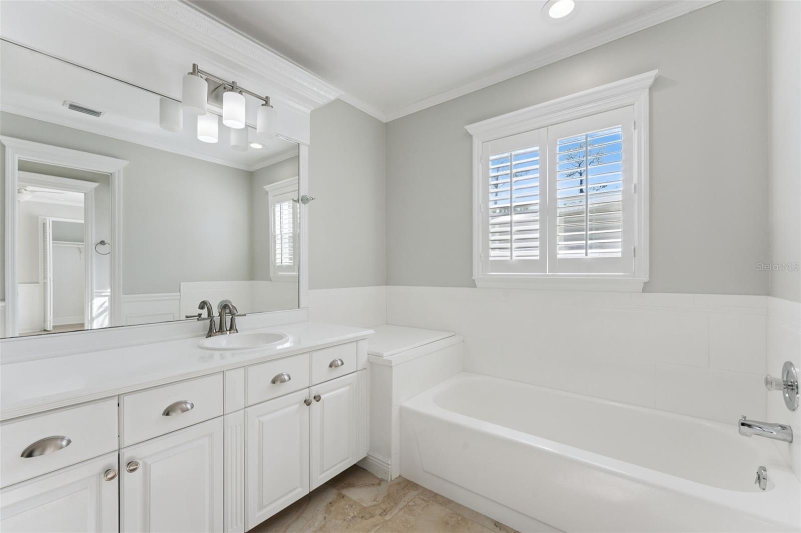 SPRING VALLEY CHASE - Residential