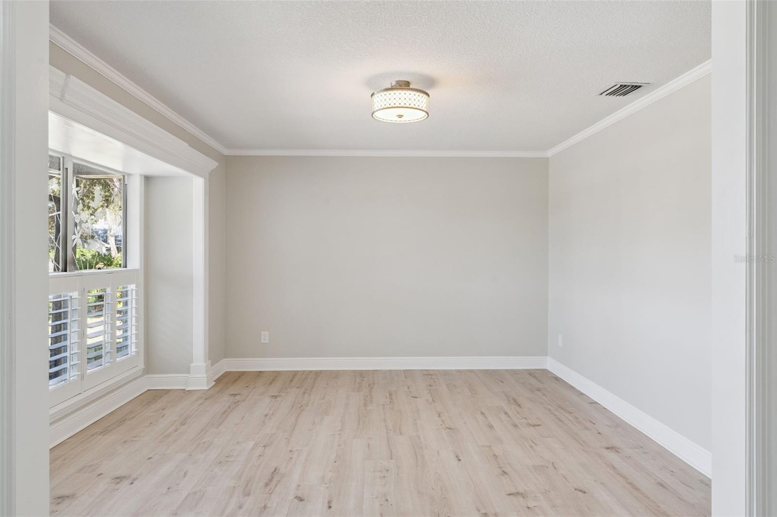 SPRING VALLEY CHASE - Residential