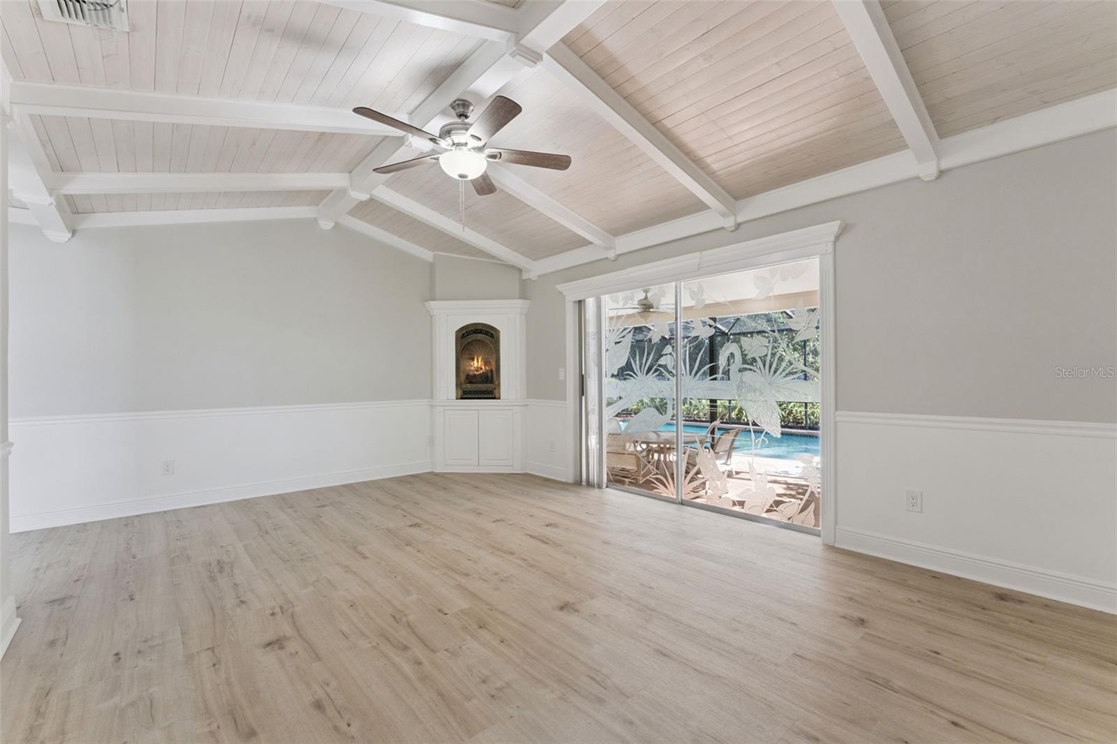 SPRING VALLEY CHASE - Residential