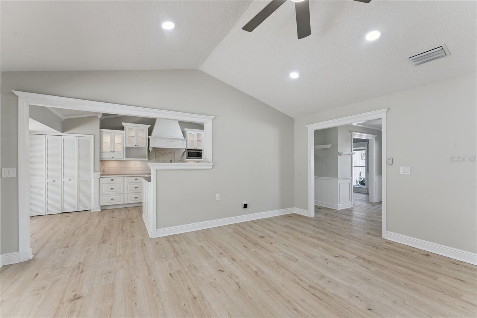 SPRING VALLEY CHASE - Residential