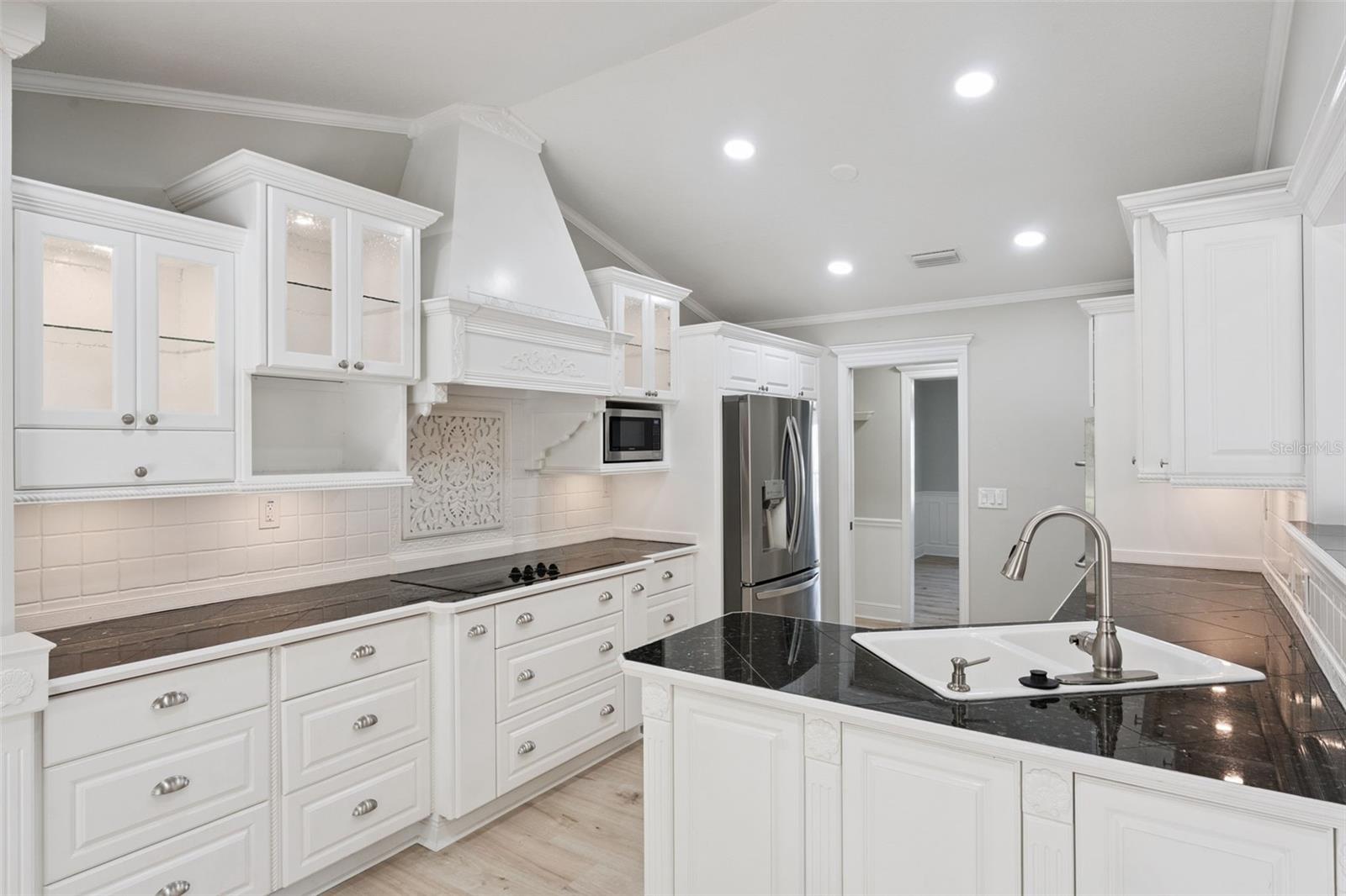 SPRING VALLEY CHASE - Residential