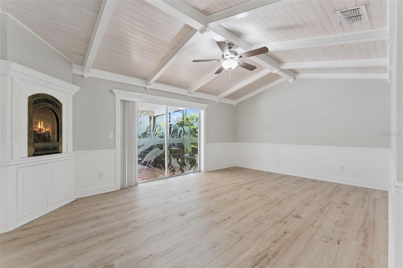 SPRING VALLEY CHASE - Residential