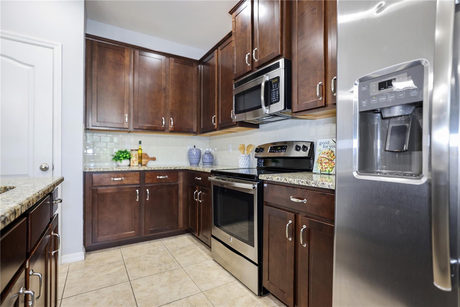 CREEKS OF CITRUS PARK - Residential Lease