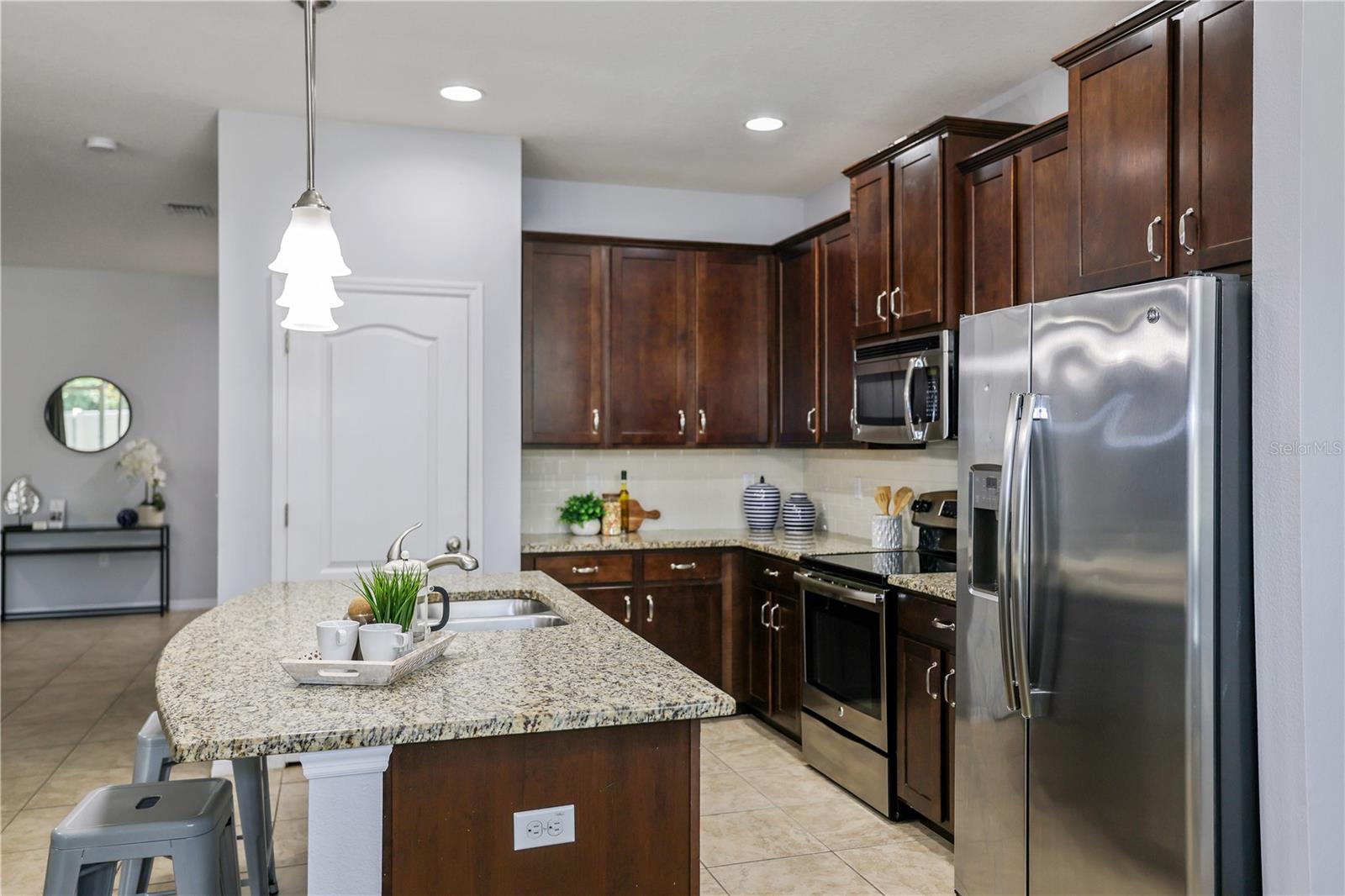 CREEKS OF CITRUS PARK - Residential Lease