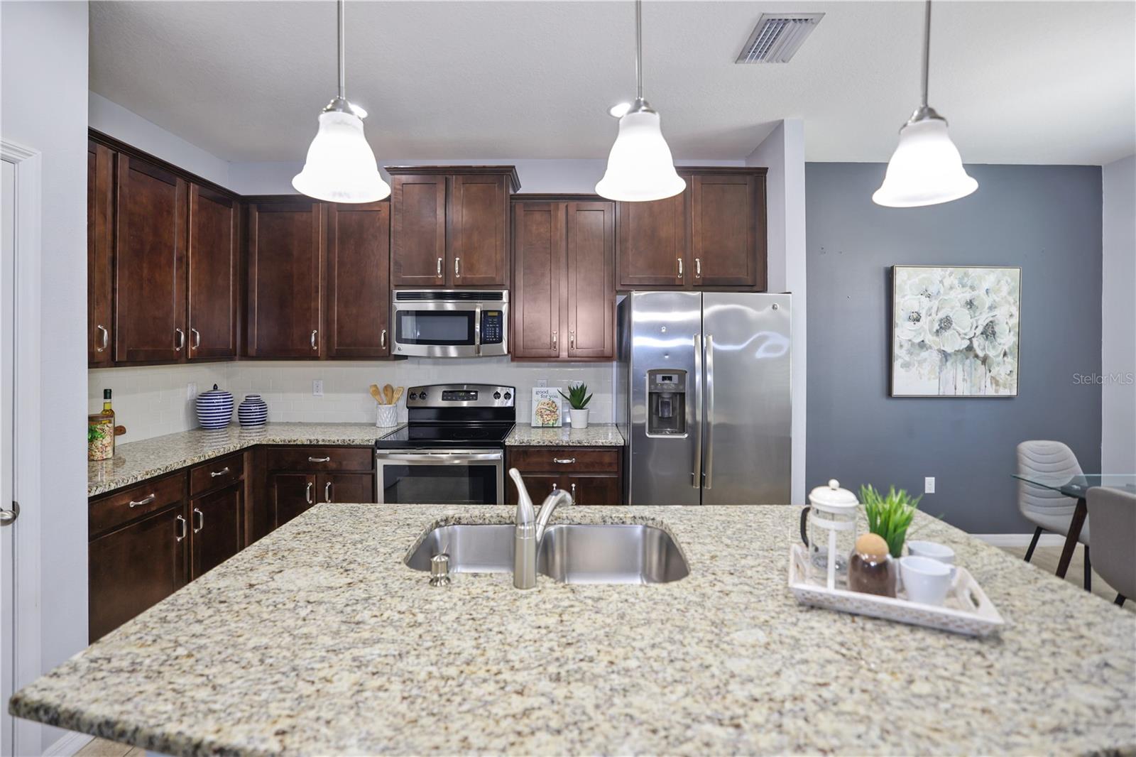 CREEKS OF CITRUS PARK - Residential Lease