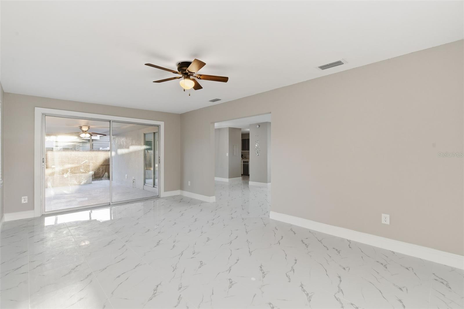 SPRING HILL - Residential