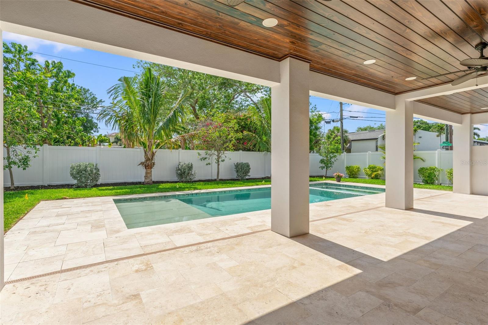 DAVIS ISLANDS PB10 PG52 TO 57 - Residential