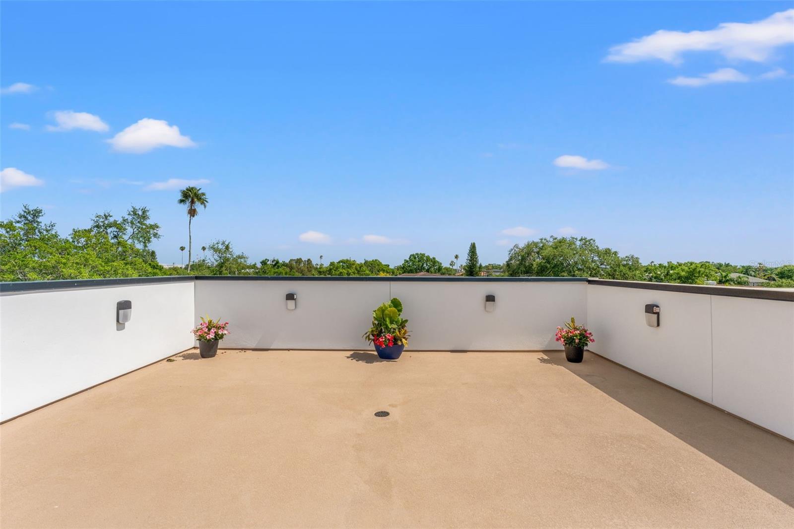 DAVIS ISLANDS PB10 PG52 TO 57 - Residential