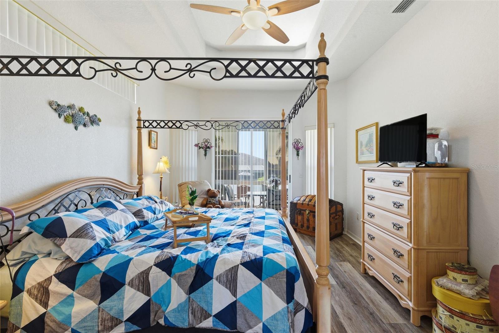 HUNTINGTON VILLAGE - Residential