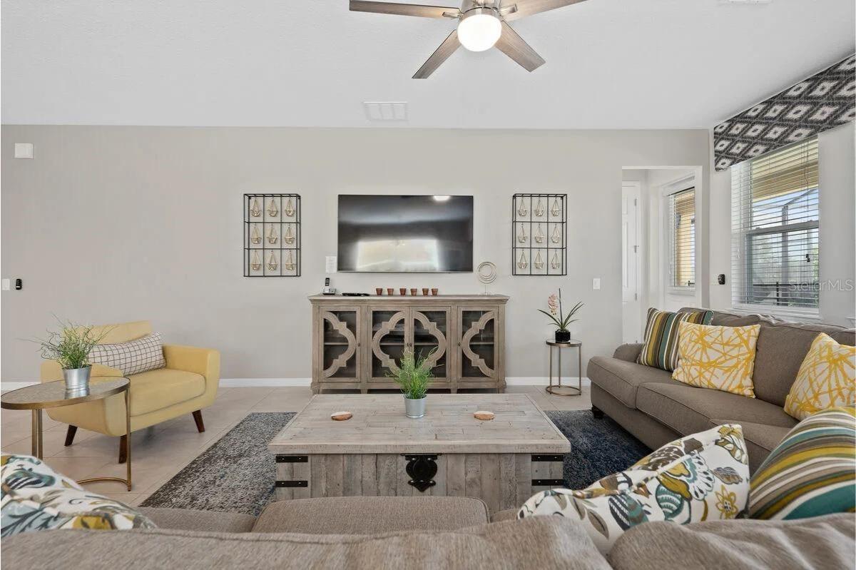 9025 SUNSHINE RIDGE LOOP