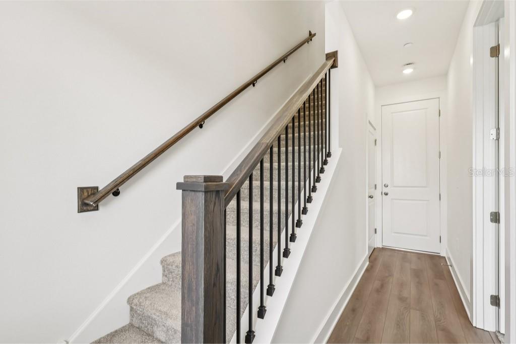15453 HAMLIN PARK DRIVE