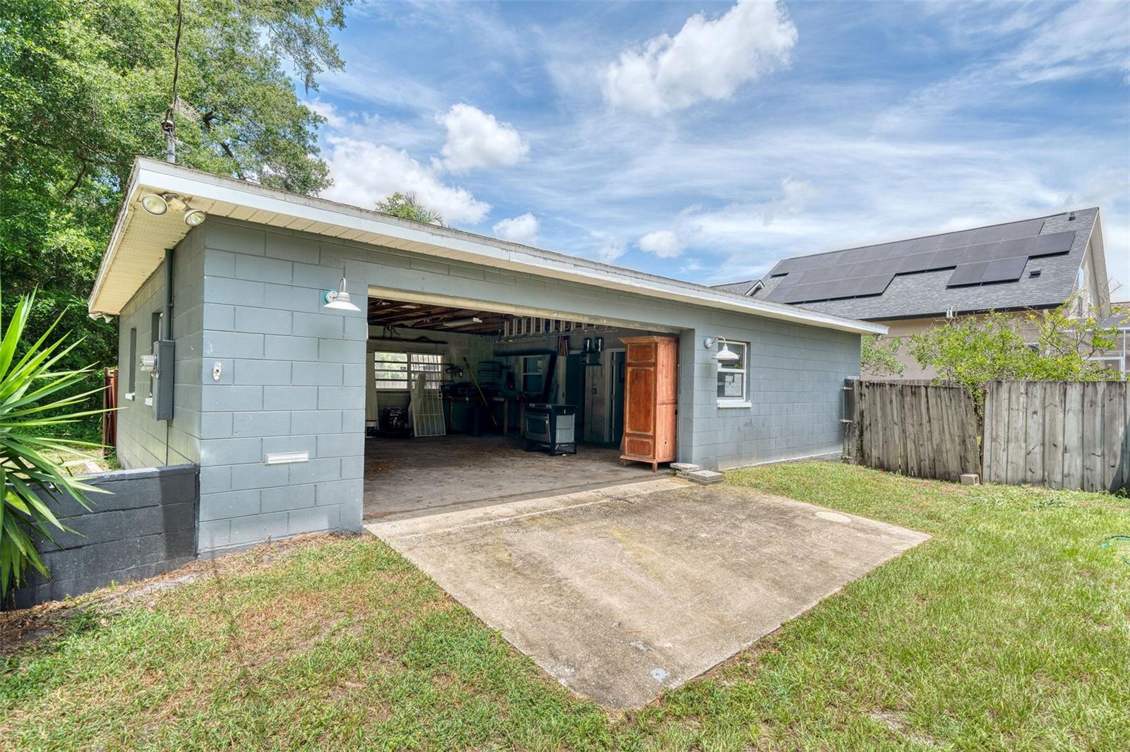 FERN PARK ESTATES - Residential Income