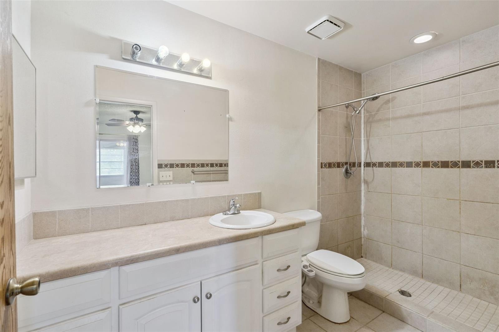 TAVARES RIDGE CONDO - Residential