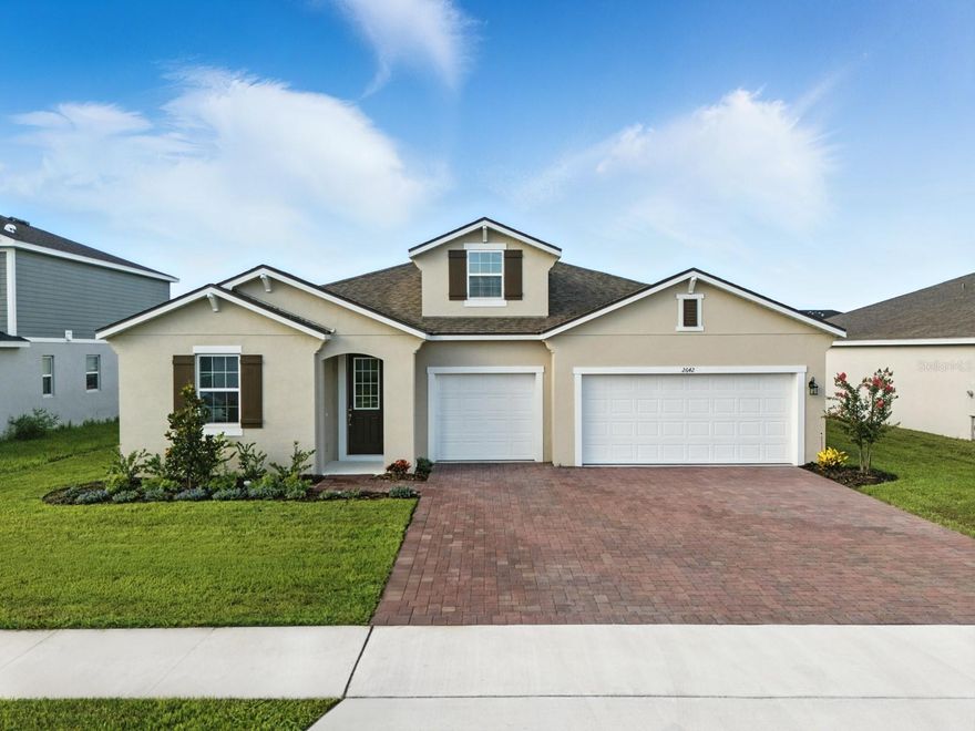 The Glacier Bay offers thoughtfully designed single-story living with 3 bedrooms, 2.5 baths and a 3-car garage. A walk-in pantry enhances the open, flowing space and connectedness of the kitchen and dining area.  A flex room offers versatile space perfect as an office, game room or additional sitting area. A covered lanai provides excellent outdoor living space. The owner’s suite has a large walk-in closet and linen storage.