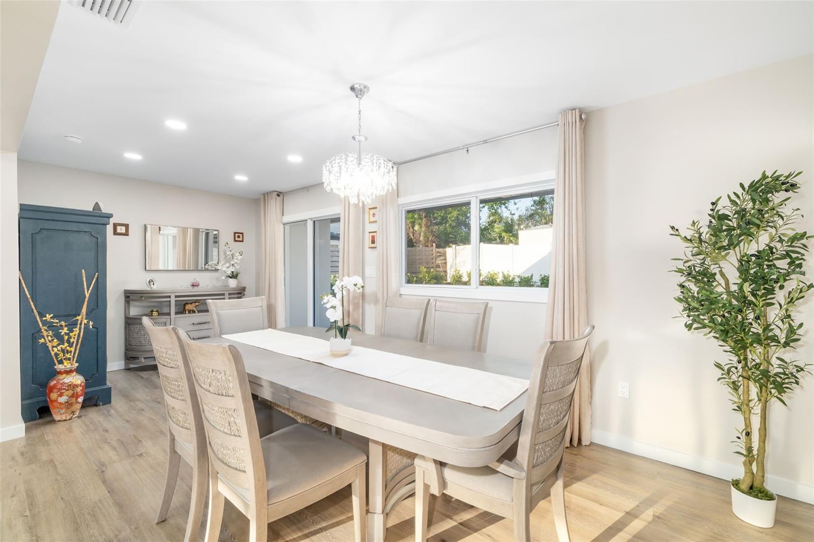 RIVER FOREST - Residential