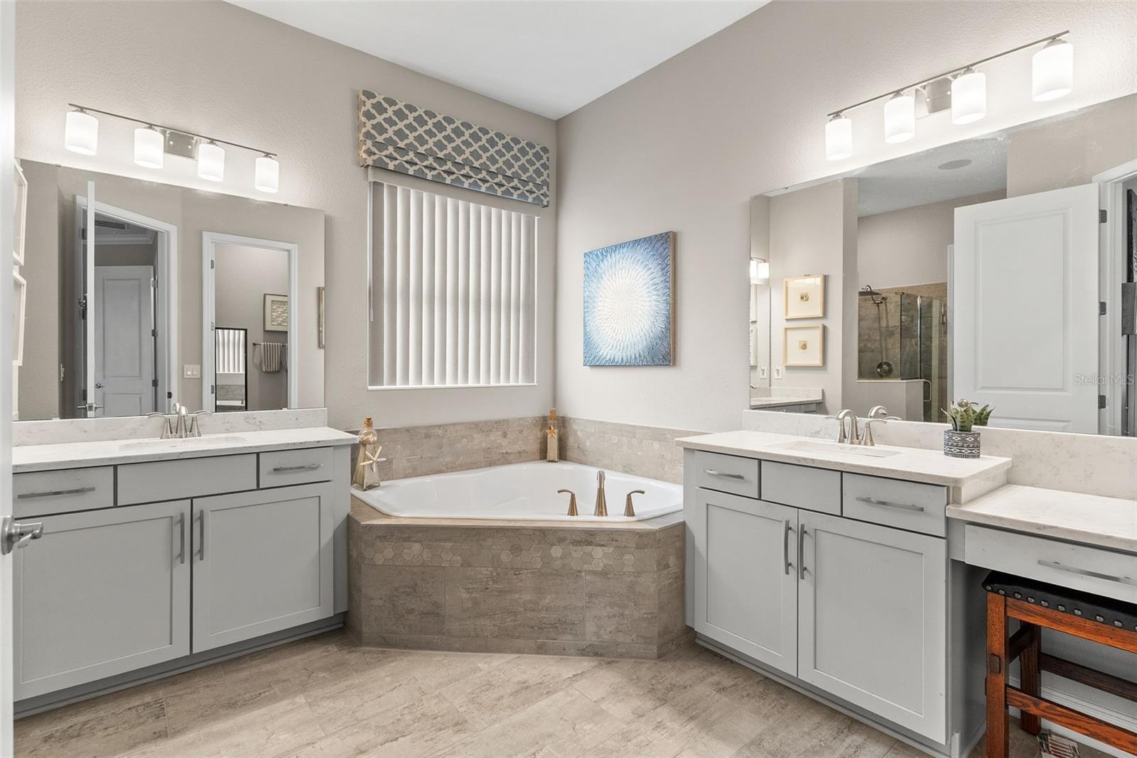 VENEZIA SOUTH - Residential