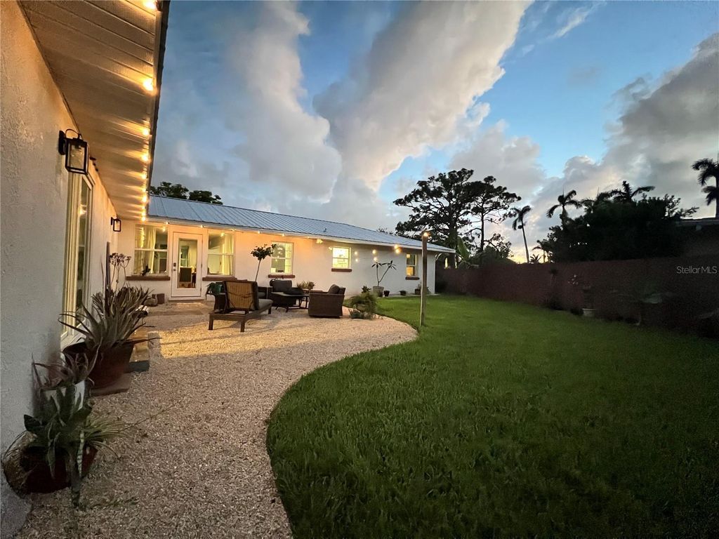 Photo of 4620 7th Avenue W, Bradenton, FL 34209 (MLS # A4687803)