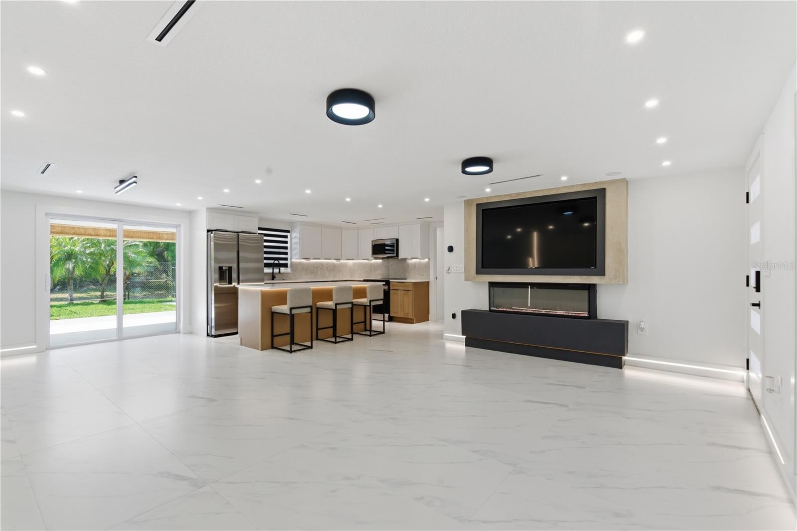 HOLIDAY LAKE ESTATES - Residential