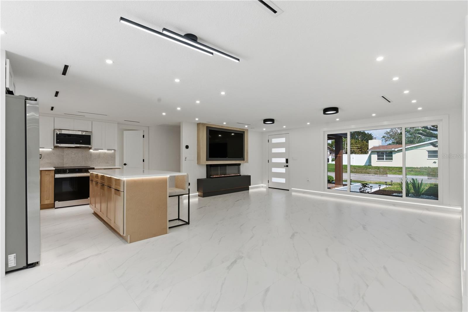 HOLIDAY LAKE ESTATES - Residential