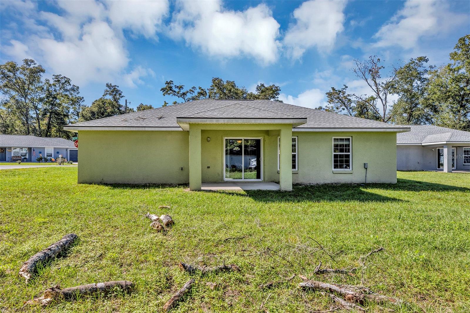 BELLEVIEWS SUNNY SKIES - Residential