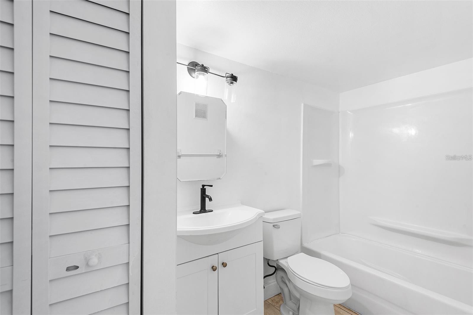 BEAR CREEK APARTMENTS NORTH - Residential Lease