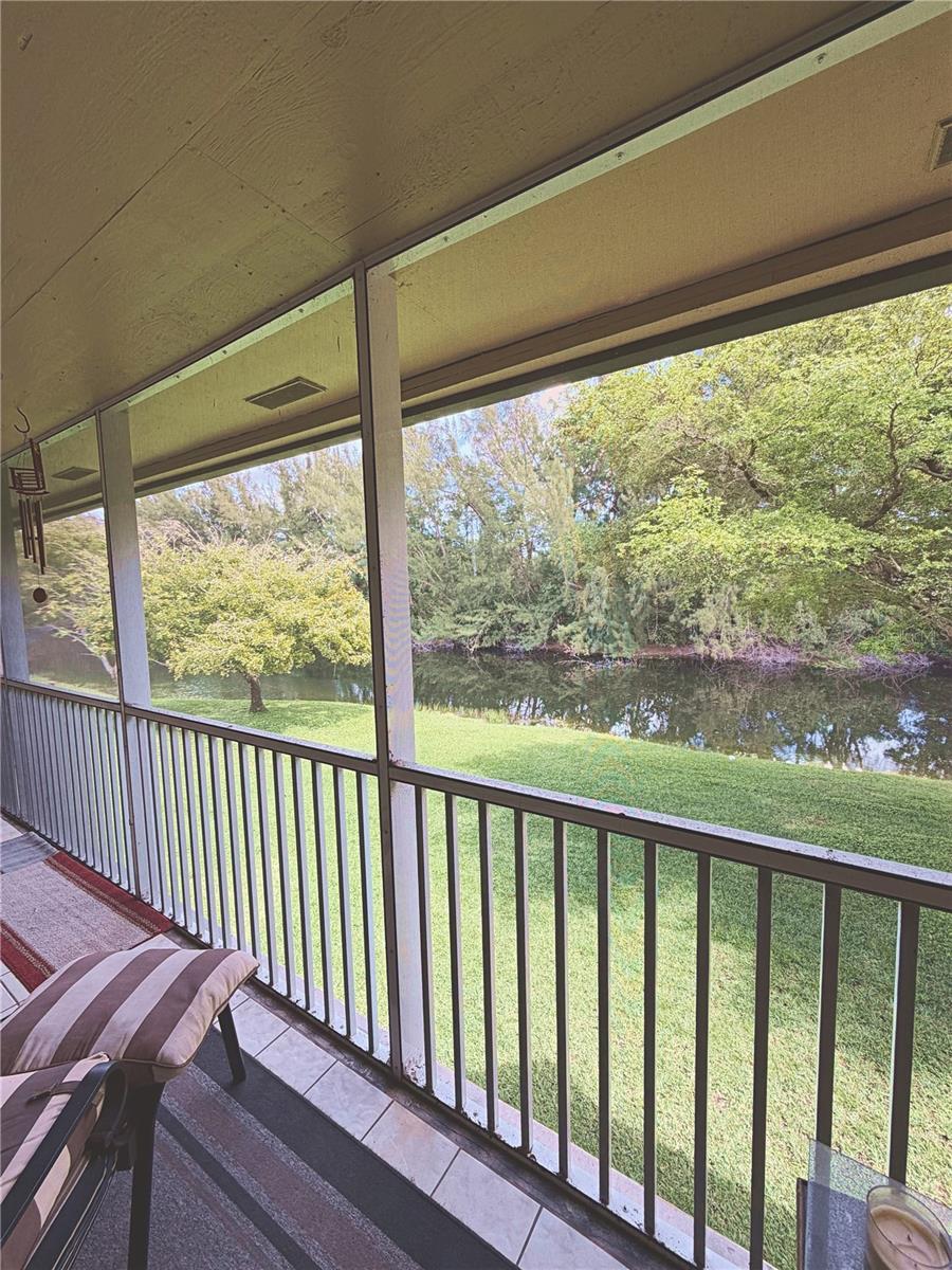 GOLDEN LAKES VILLAGE CONDO E - Residential