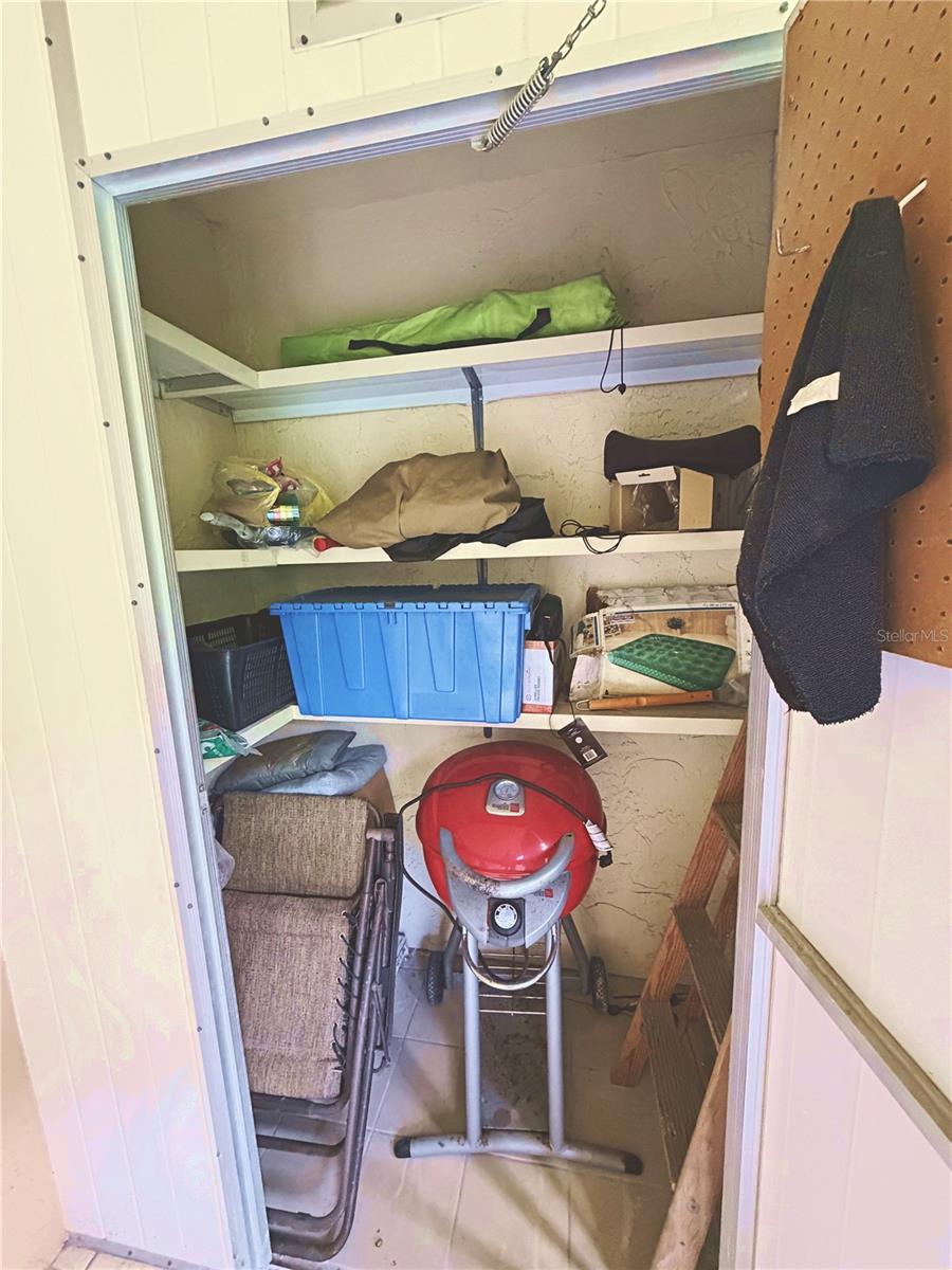 GOLDEN LAKES VILLAGE CONDO E - Residential